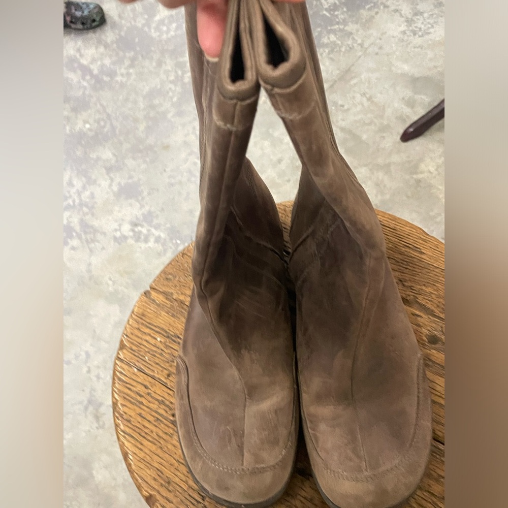 Teva women’s Capistrano leather mid calf waterproof boots size 9